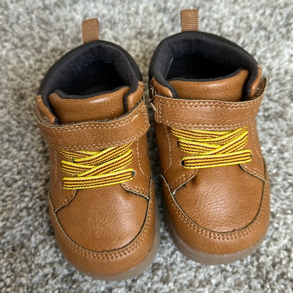 Carter's Boots Baby Toddler Size 4 - Picture 2 of 5
